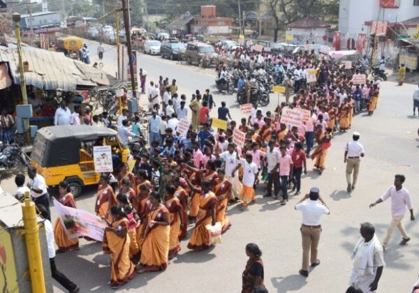 aktionboernehjaelp indien støt uddannelse rettigheder Rally event tamilnadu